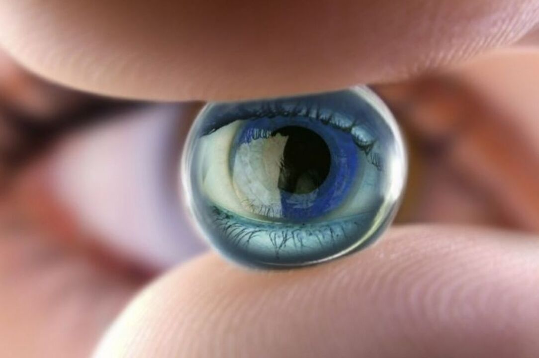 Eye lenses